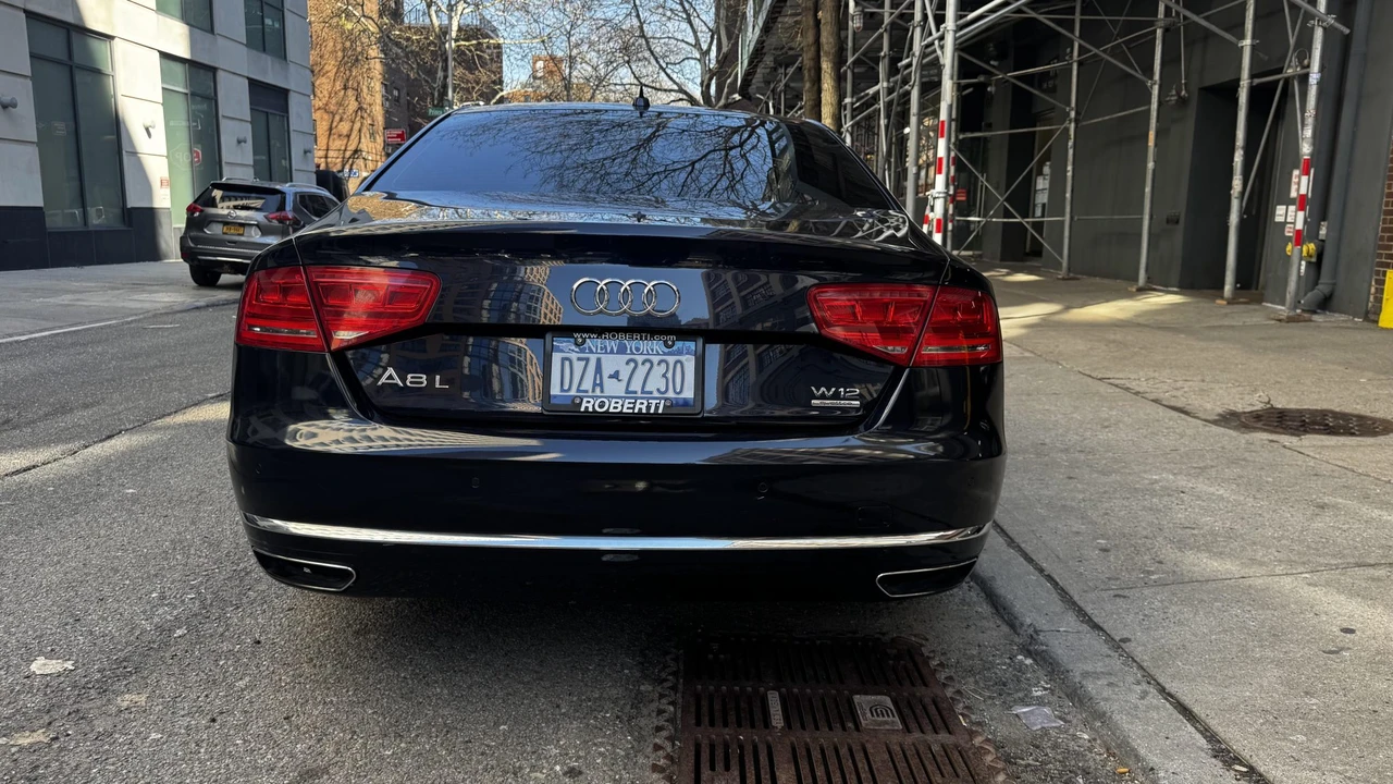 2013 Audi D4 A8 - Image 18 of 31