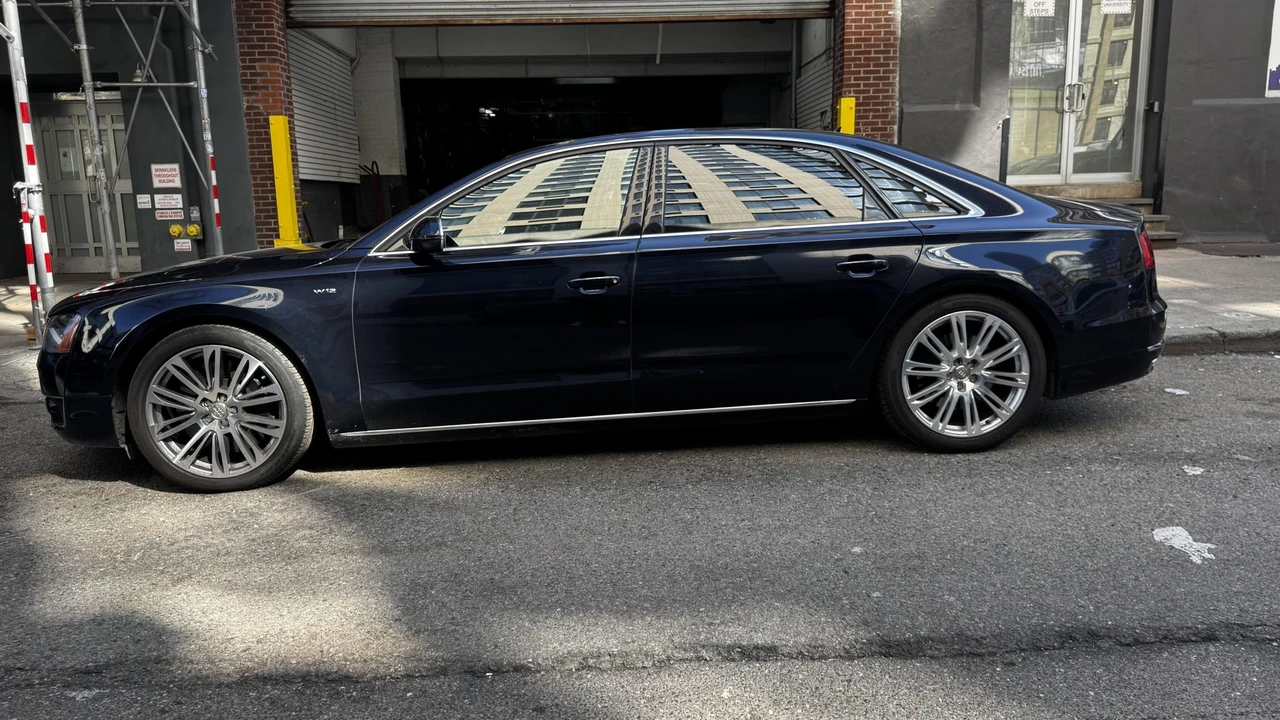 2013 Audi D4 A8 - Image 22 of 31