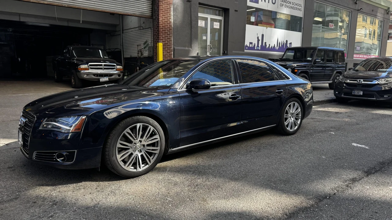 2013 Audi D4 A8 - Image 25 of 31