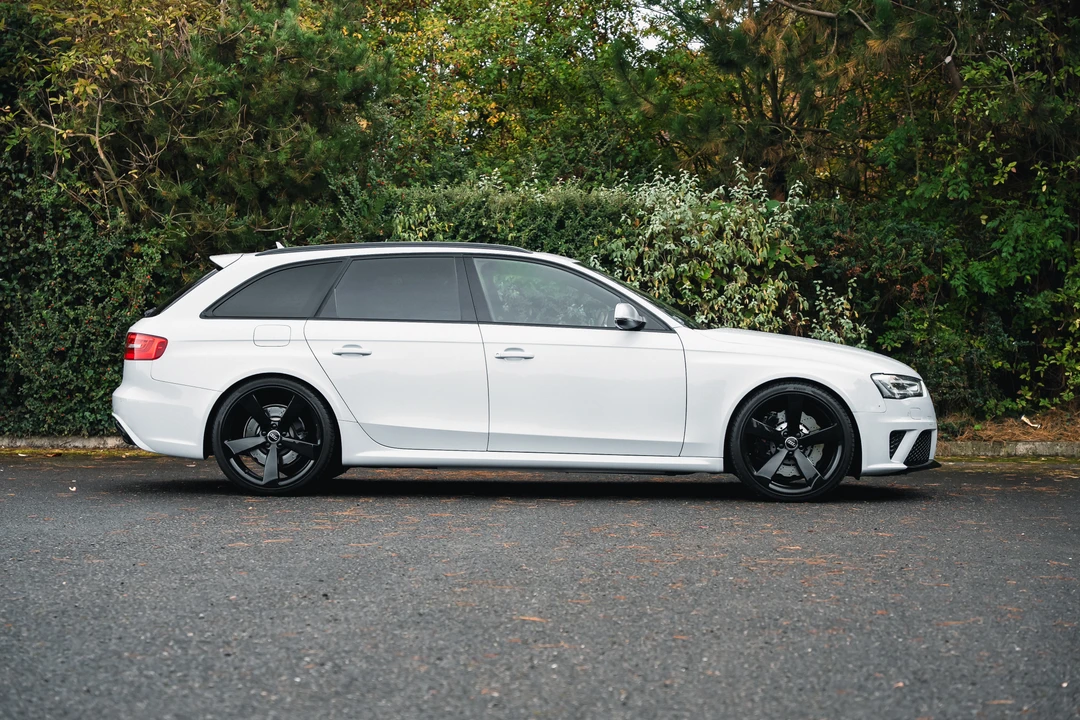 2013 Audi B8 RS4 - Image 4 of 31