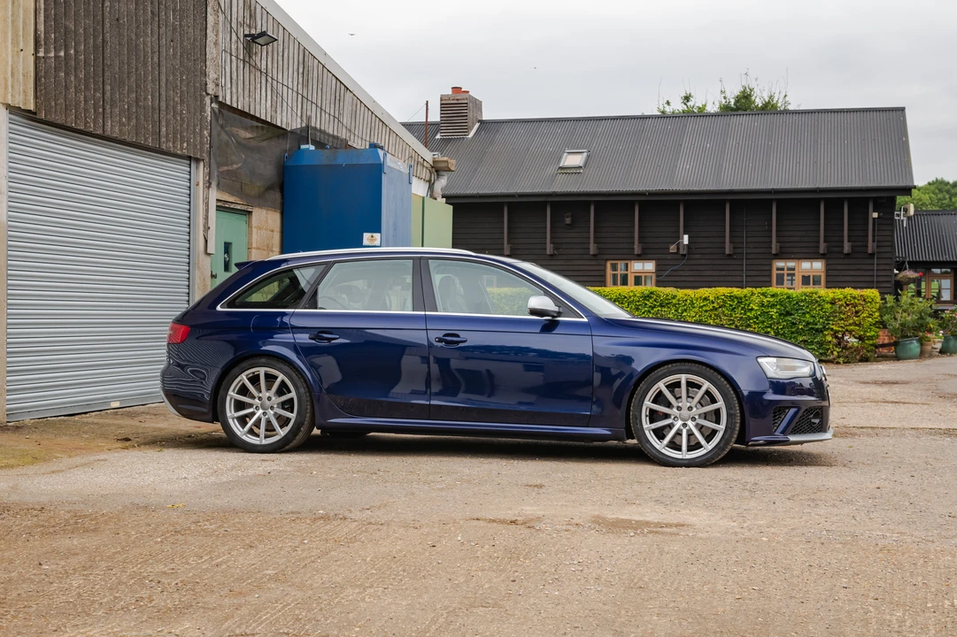2013 Audi B8 RS4 - Image 4 of 31