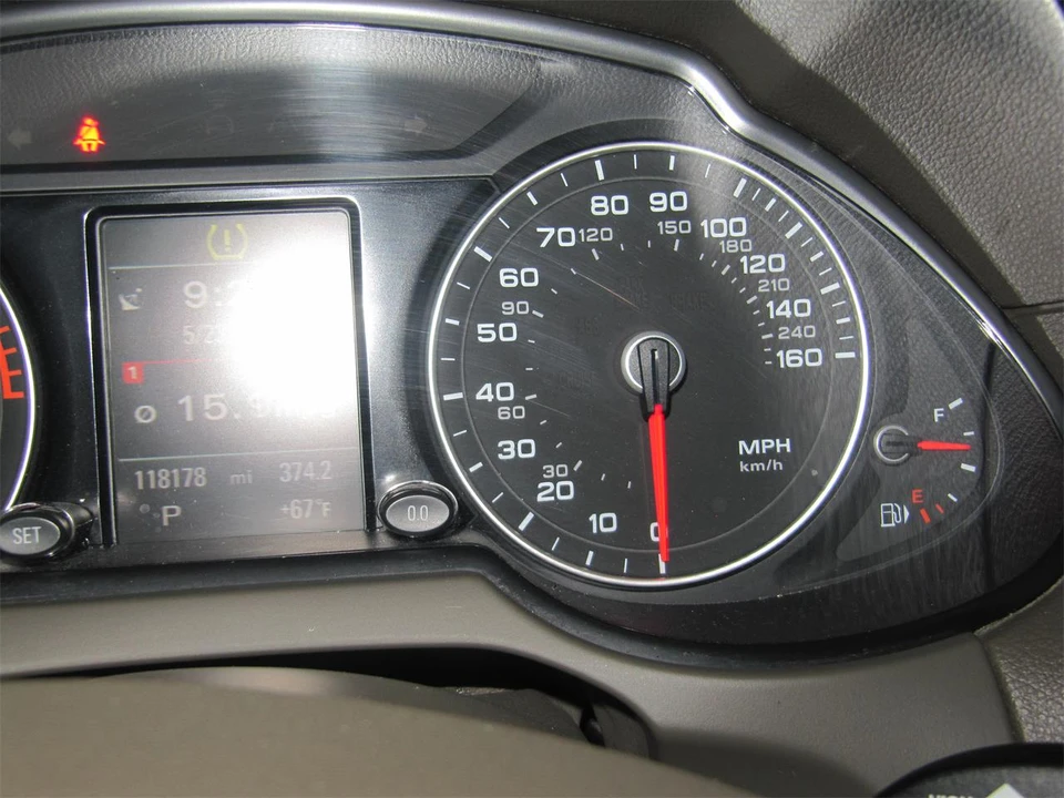 2013 Audi 8R Q5 - Image 10 of 21