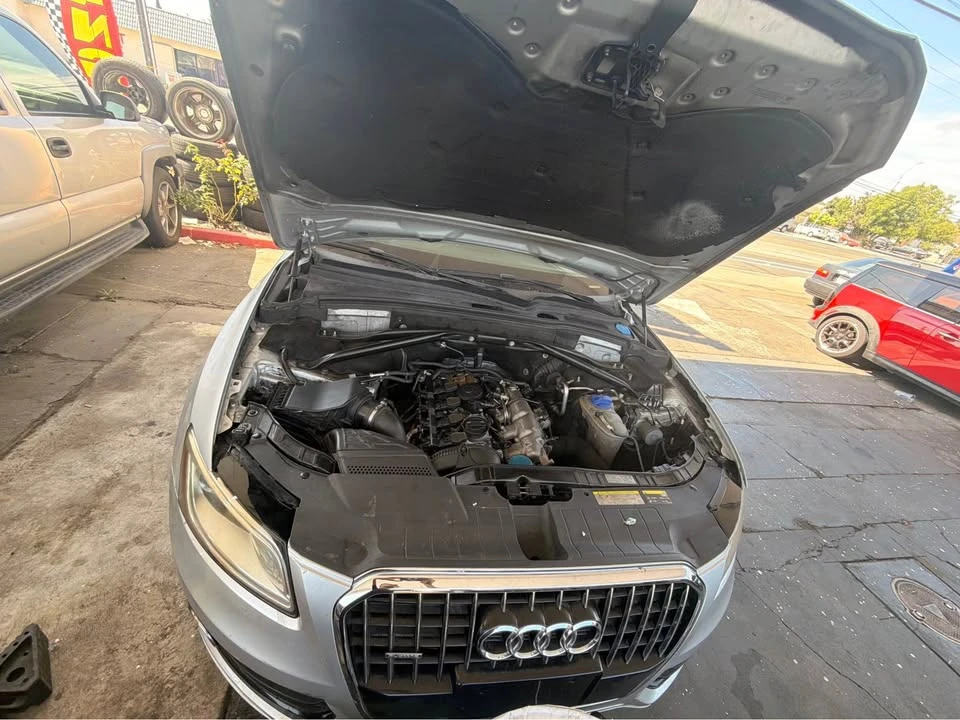 2013 Audi 8R Q5 - Image 2 of 4