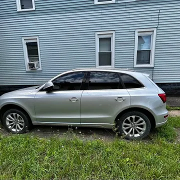 2013 Audi Q5 2.0T Quattro Premium Sport Utility 4D