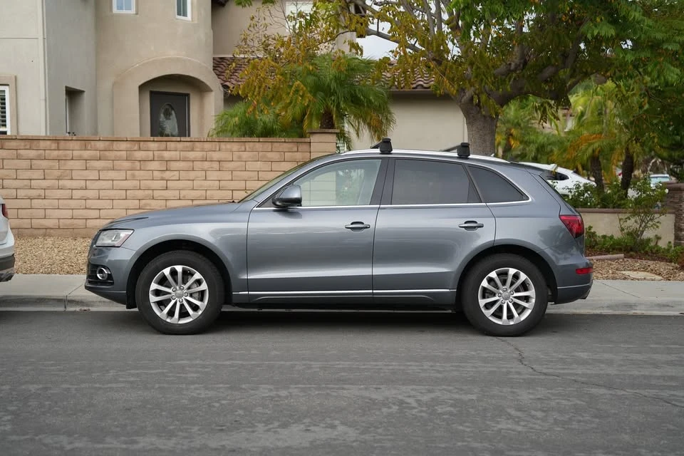 2013 Audi 8R Q5 - Image 2 of 10