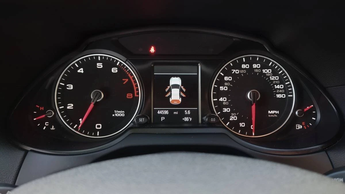 2013 Audi 8R Q5 - Image 8 of 24