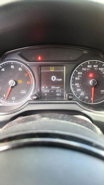 2013 Audi 8R Q5 - Image 2 of 9