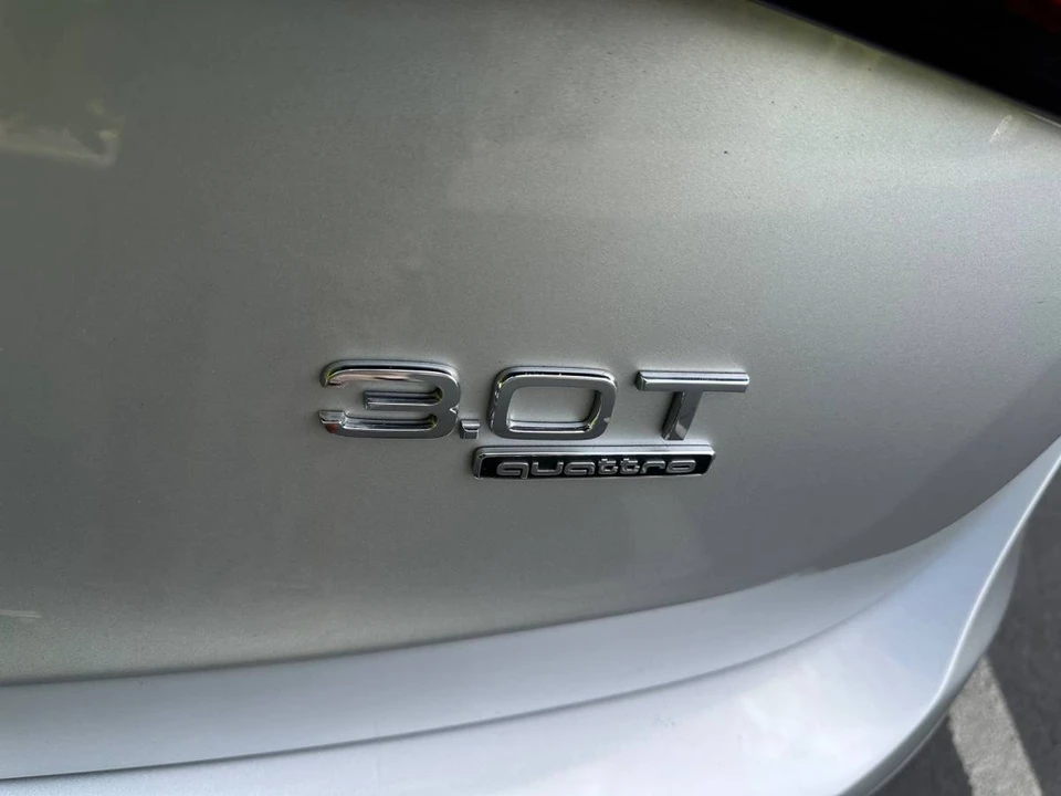 2013 Audi 8R Q5 - Image 10 of 24
