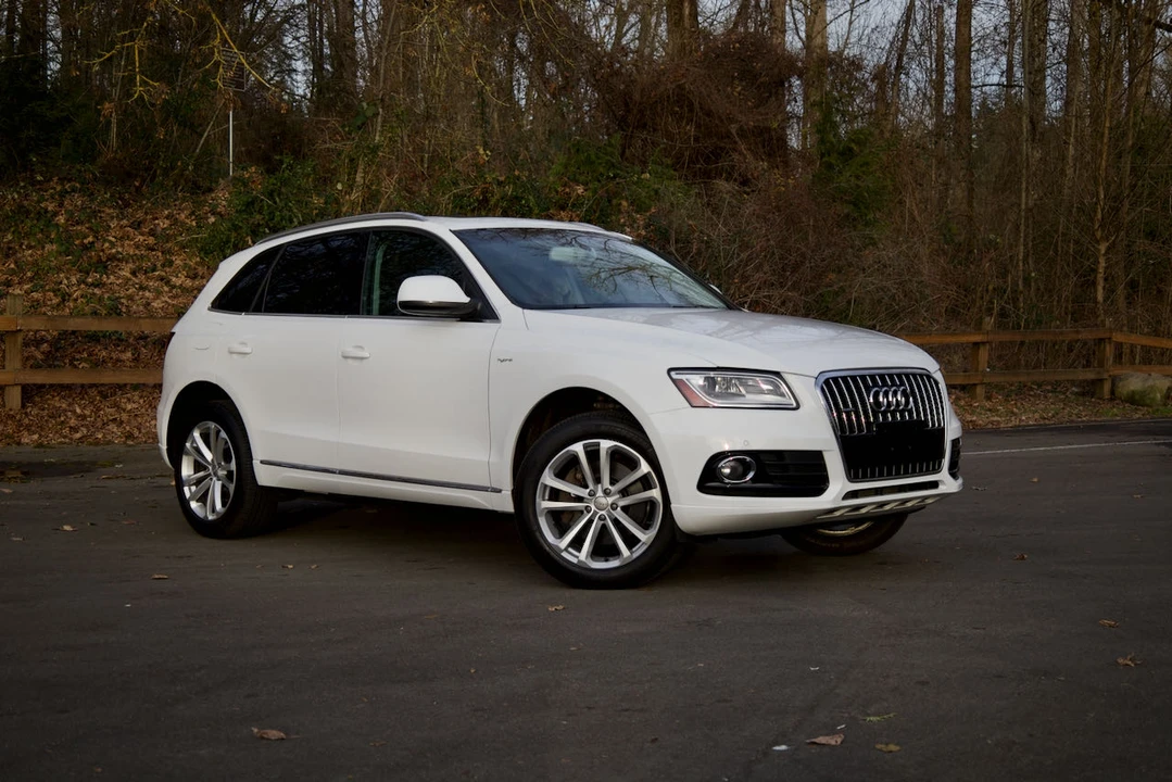 2013 Audi 8R Q5 - Image 2 of 31