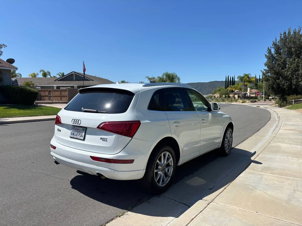 2013 Audi 8R Q5 - Image 2 of 14