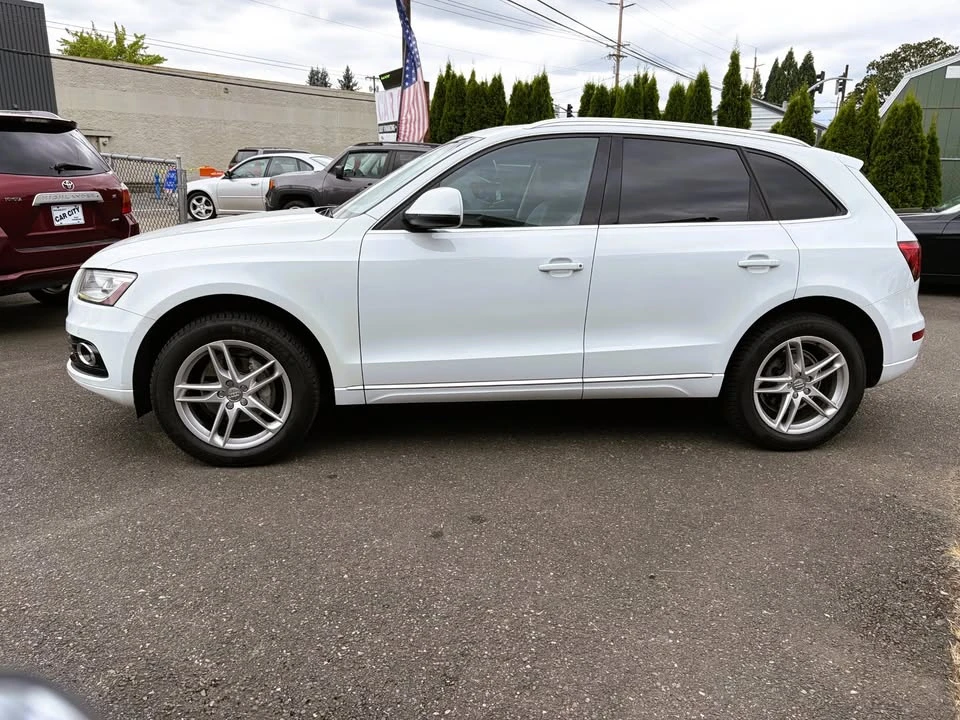2013 Audi 8R Q5 - Image 2 of 8