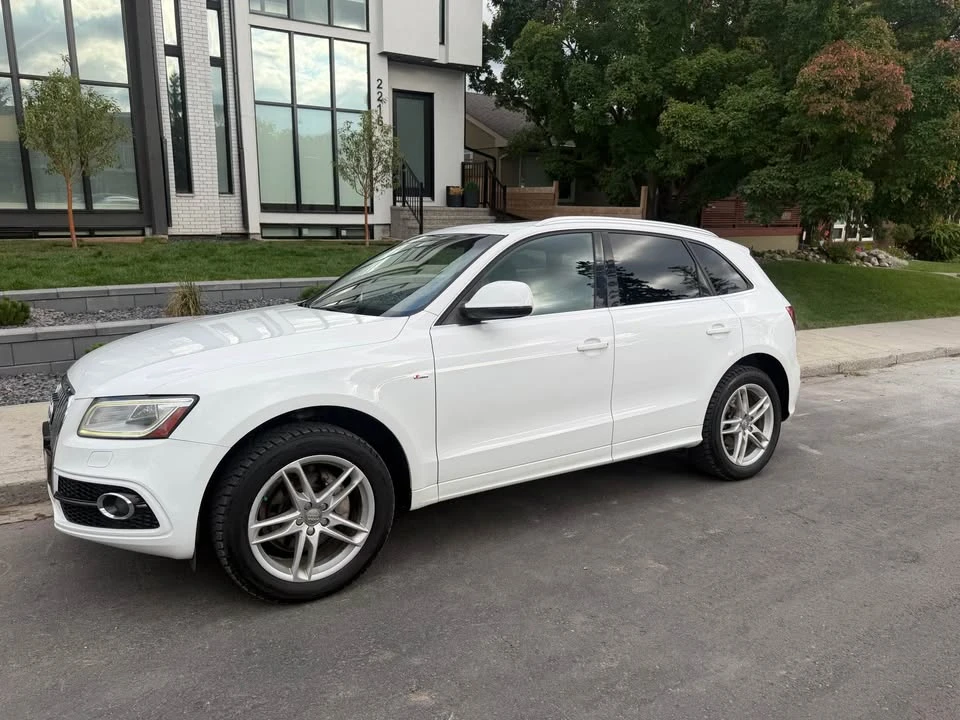 2013 Audi 8R Q5 - Image 2 of 19