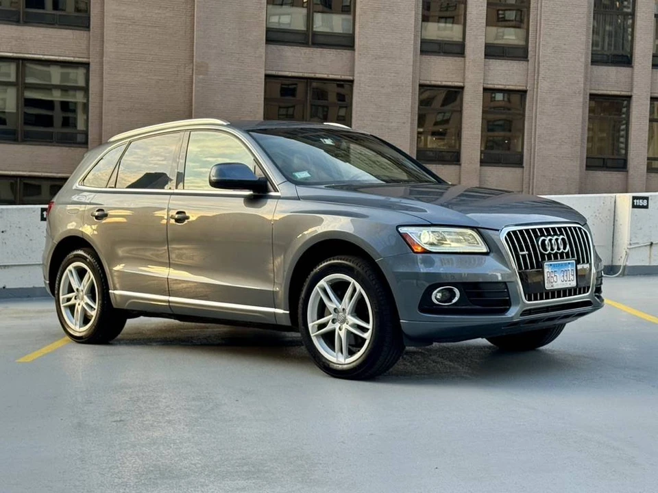 2013 Audi 8R Q5 - Image 2 of 24