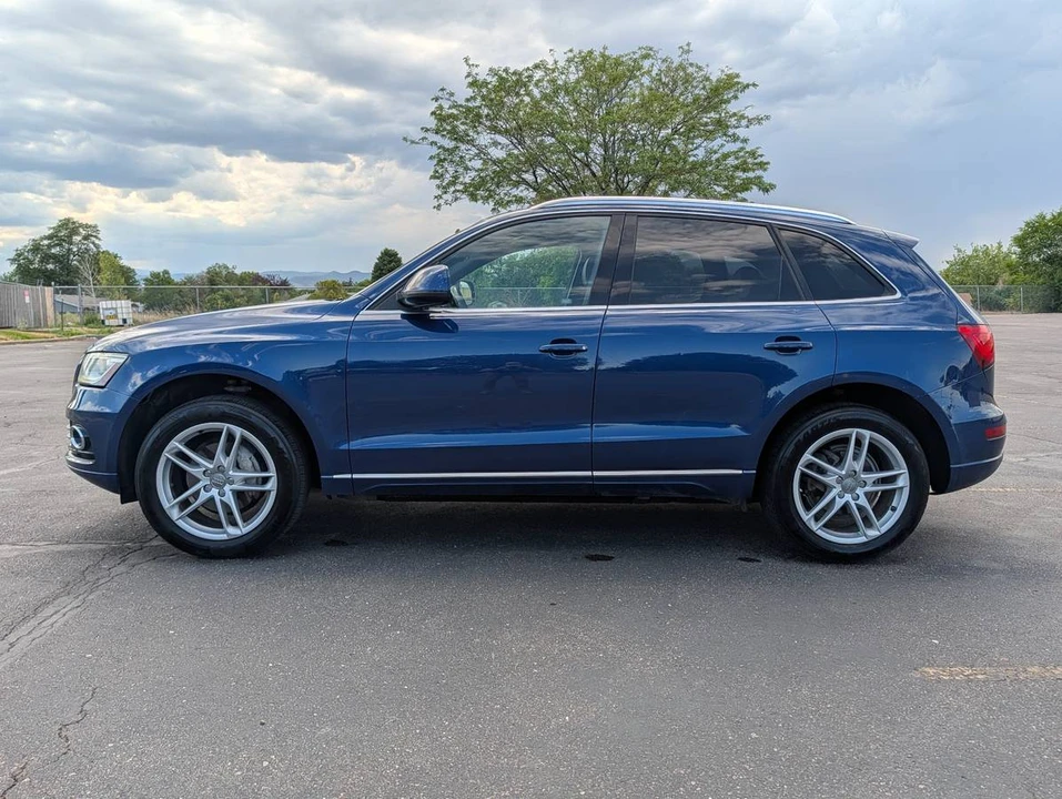 2013 Audi 8R Q5 - Image 2 of 19