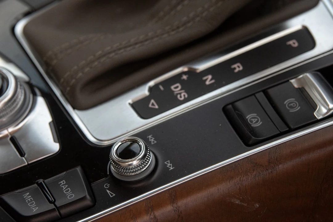 2013 Audi 8R Q5 - Image 30 of 30