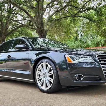 2013 Audi A8 Quattro Sedan