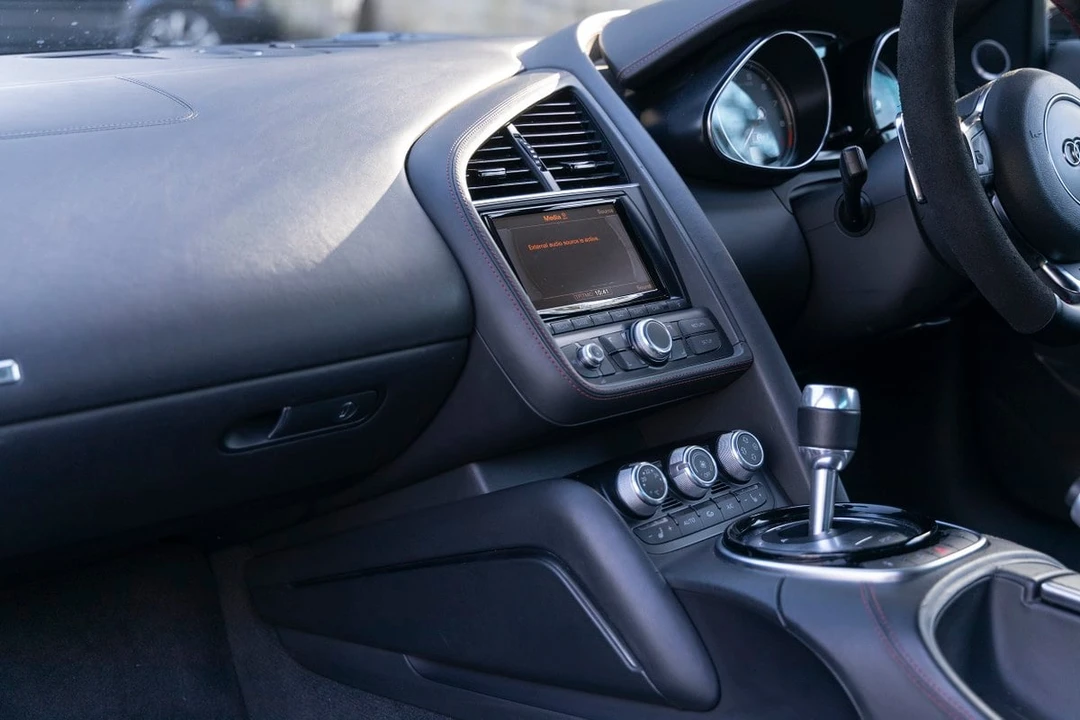 2013 Audi 42 R8 - Image 28 of 30