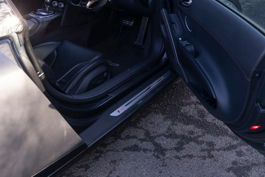 2013 Audi 42 R8 - Image 16 of 31