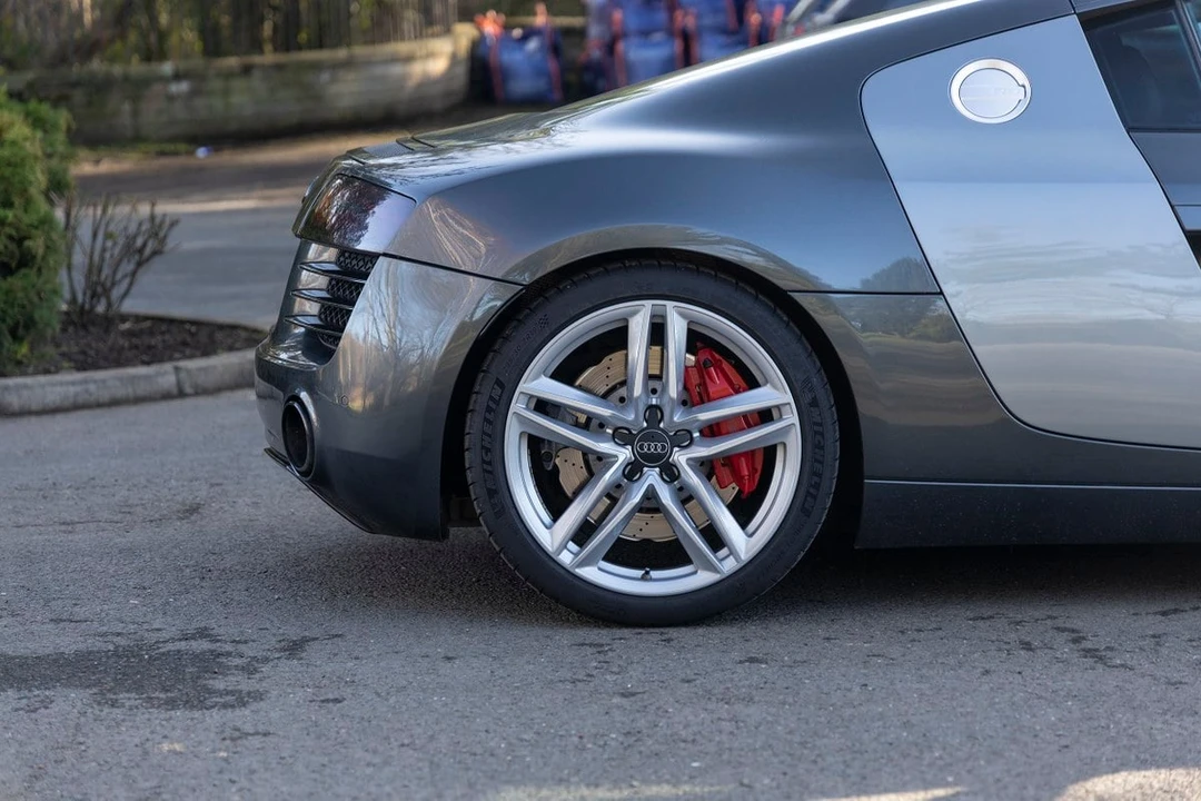 2013 Audi 42 R8 - Image 10 of 31