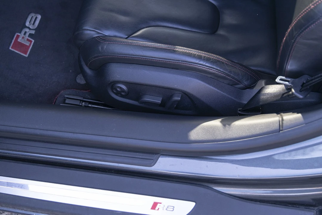 2013 Audi 42 R8 - Image 30 of 31
