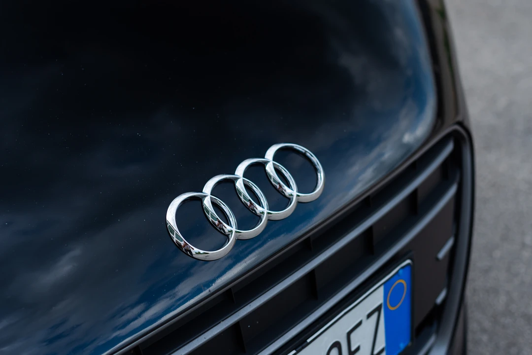 2013 Audi 42 R8 - Image 20 of 31