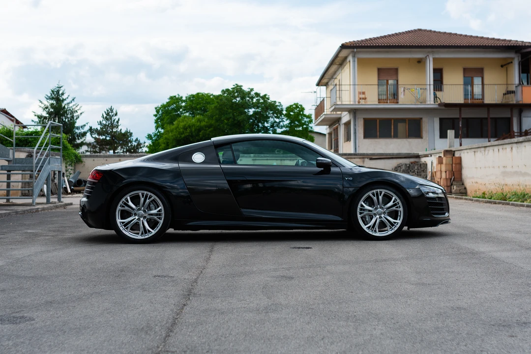2013 Audi 42 R8 - Image 4 of 31
