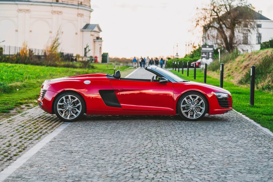 2013 Audi 42 R8 - Image 9 of 31