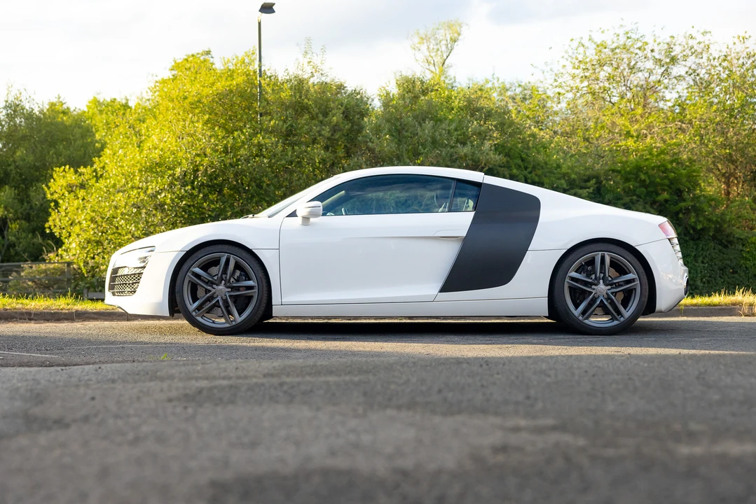 2013 Audi 42 R8 - Image 12 of 31
