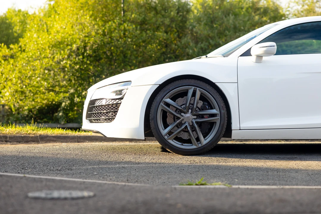 2013 Audi 42 R8 - Image 30 of 31