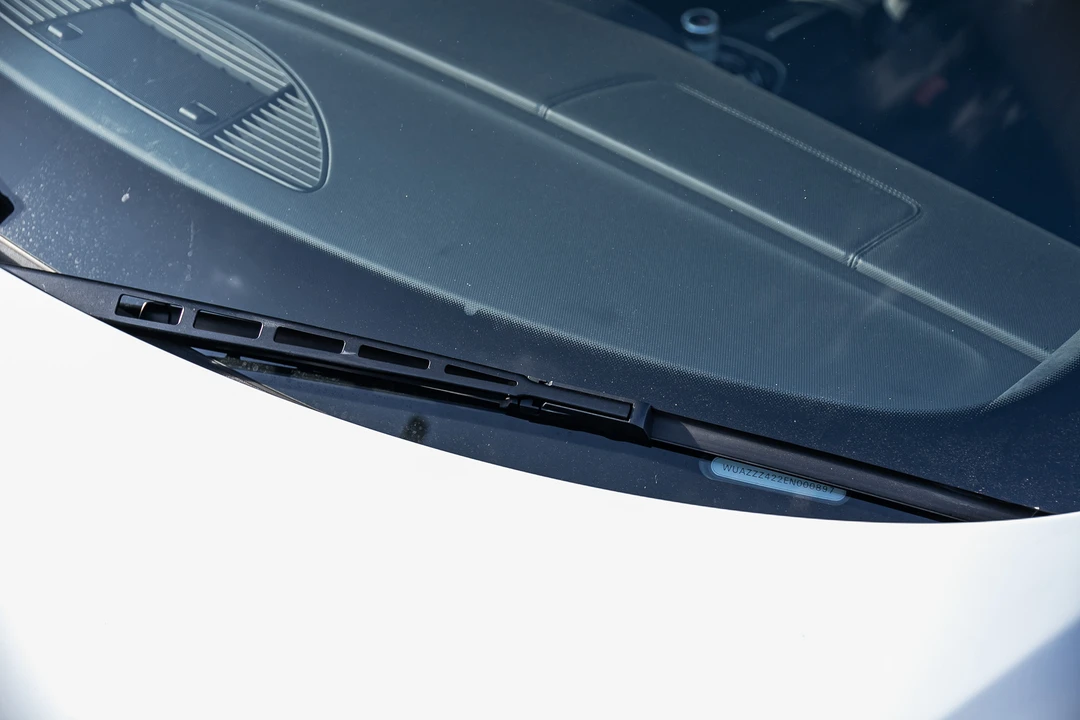 2013 Audi 42 R8 - Image 18 of 31