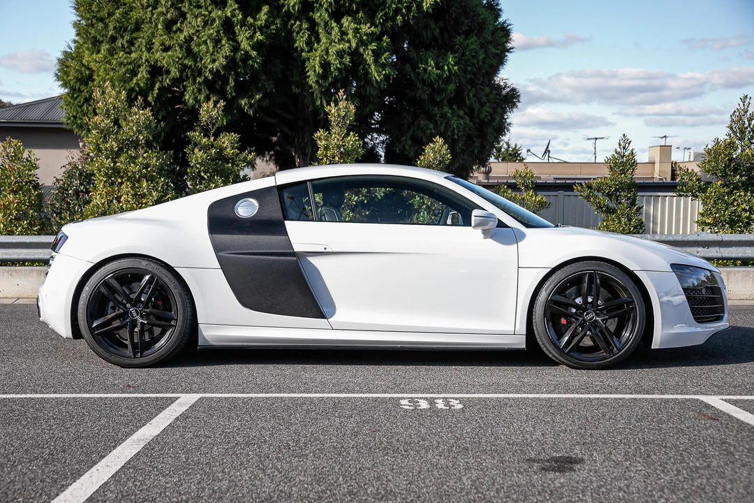 2013 Audi 42 R8 - Image 8 of 31