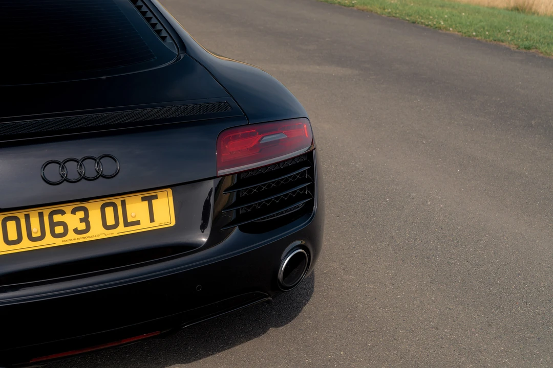 2013 Audi 42 R8 - Image 18 of 31