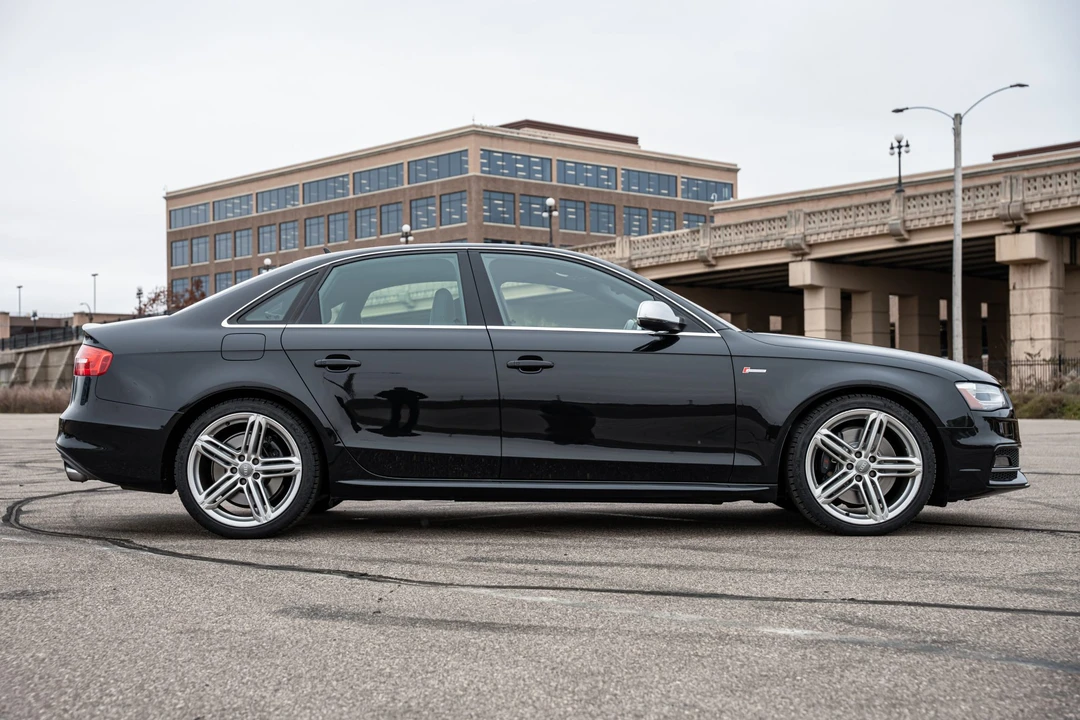 2013 Audi B8 S4 - Image 5 of 31
