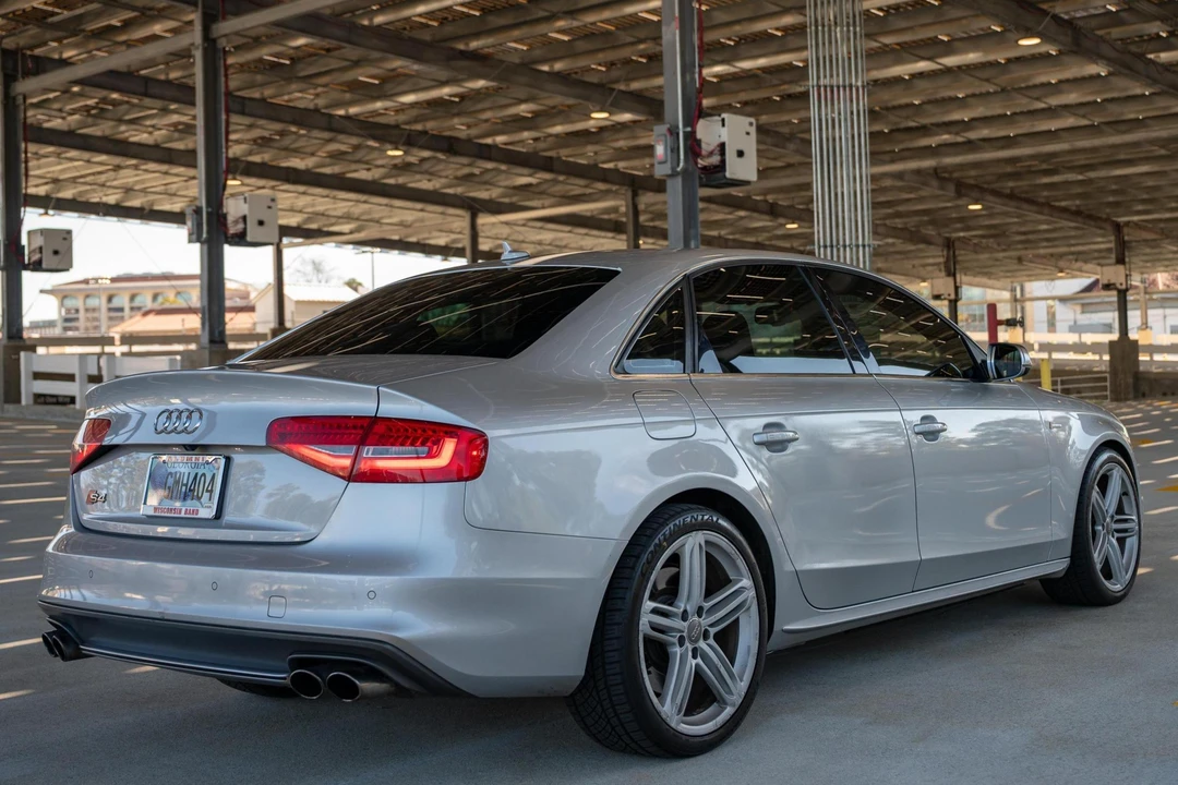 2013 Audi B8 S4 - Image 4 of 31