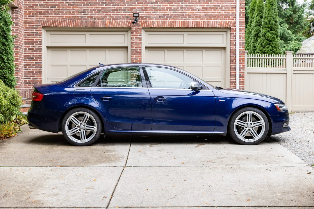 2013 Audi B8 S4 - Image 4 of 31