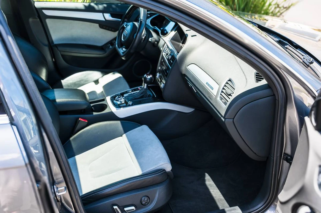 2013 Audi B8 S4 - Image 4 of 16