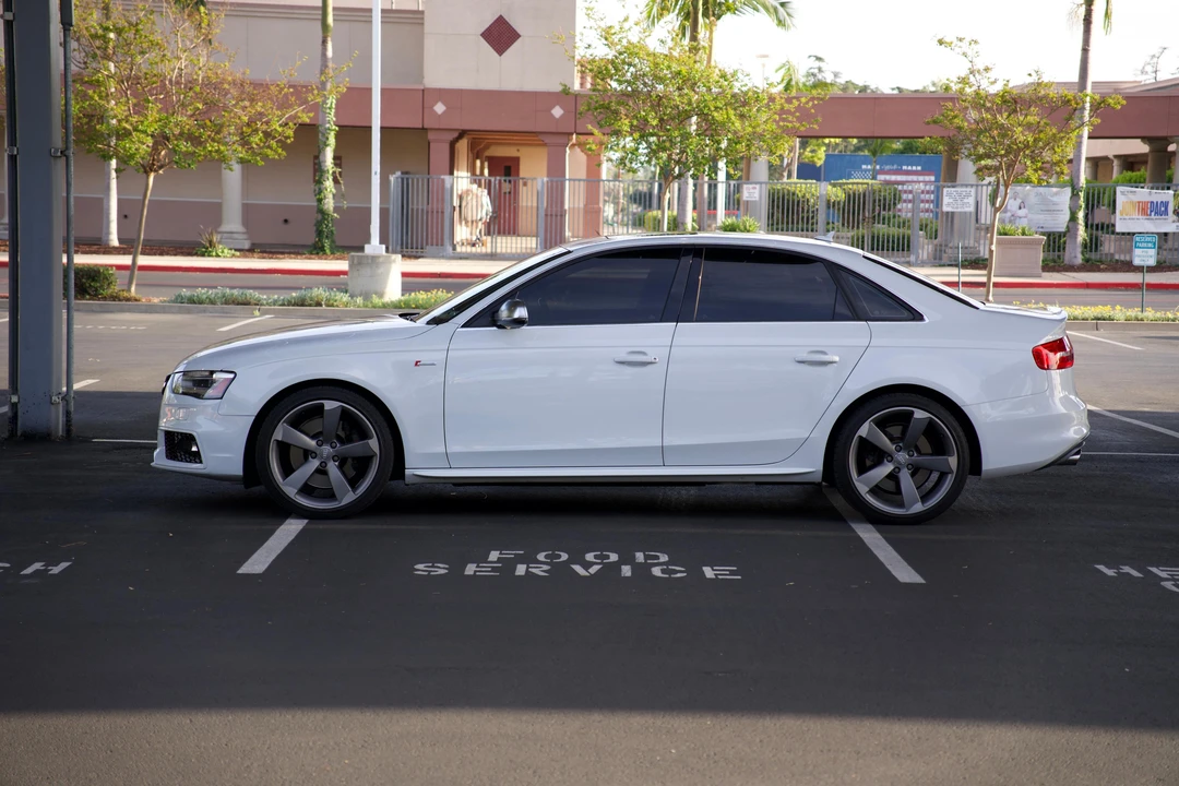2013 Audi B8 S4 - Image 6 of 31