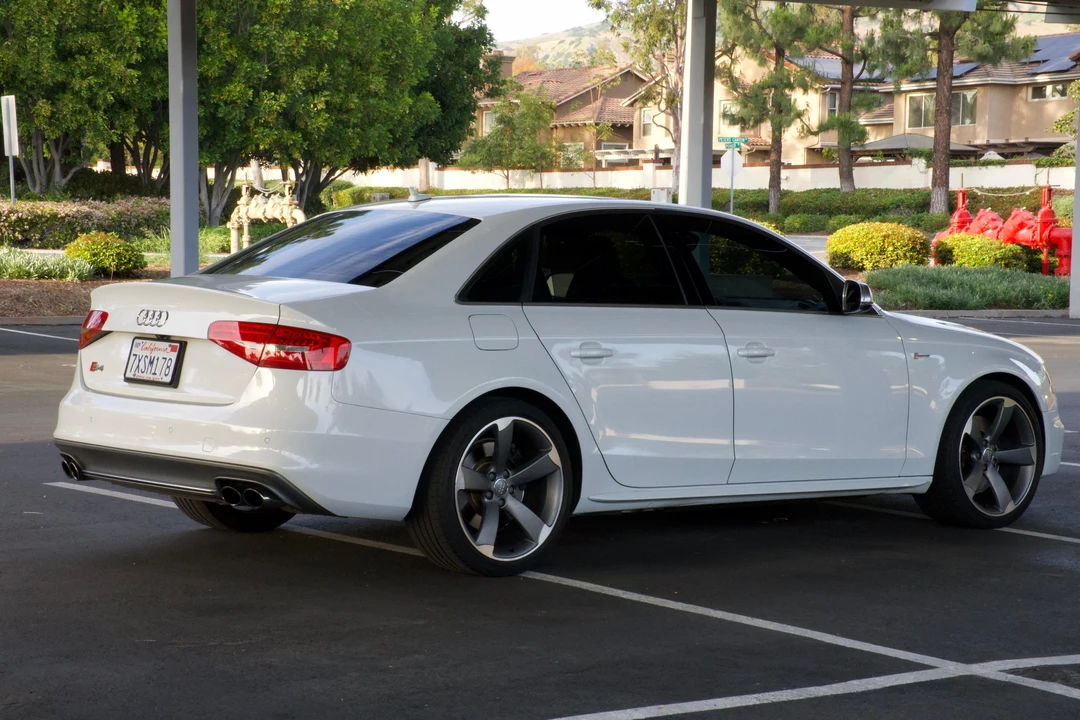 2013 Audi B8 S4 - Image 8 of 31