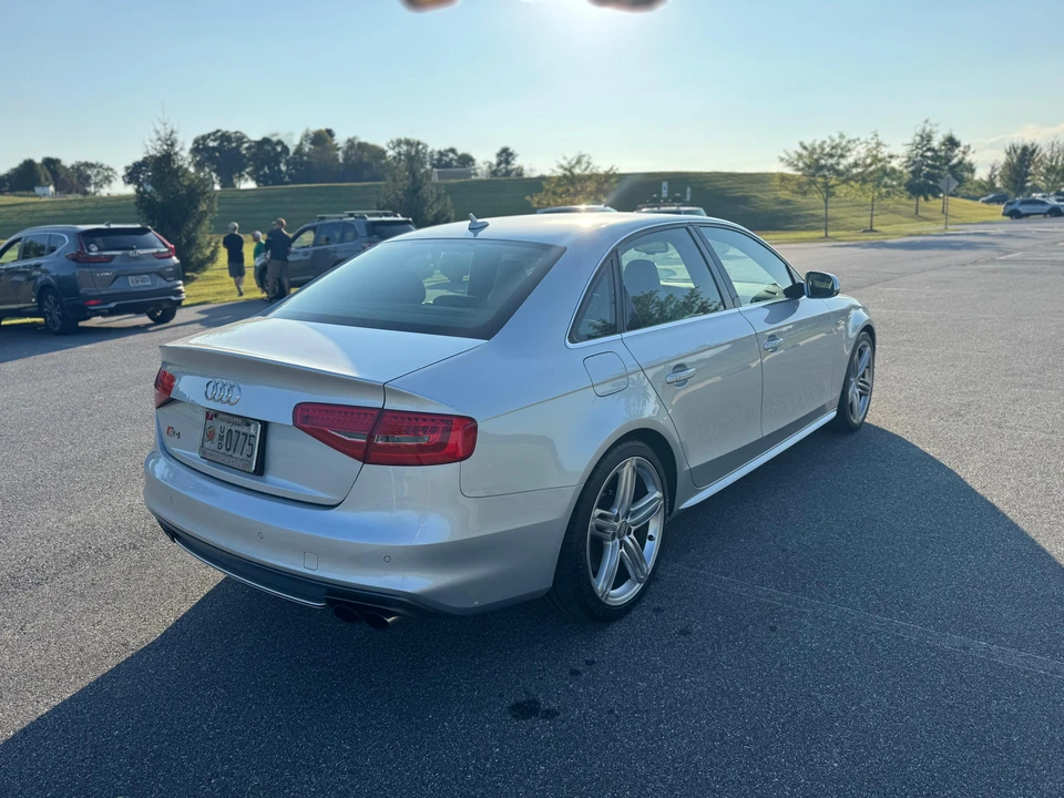 2013 Audi B8 S4 - Image 8 of 29