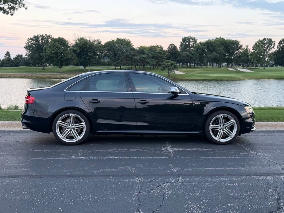 2013 Audi B8 S4 - Image 6 of 24