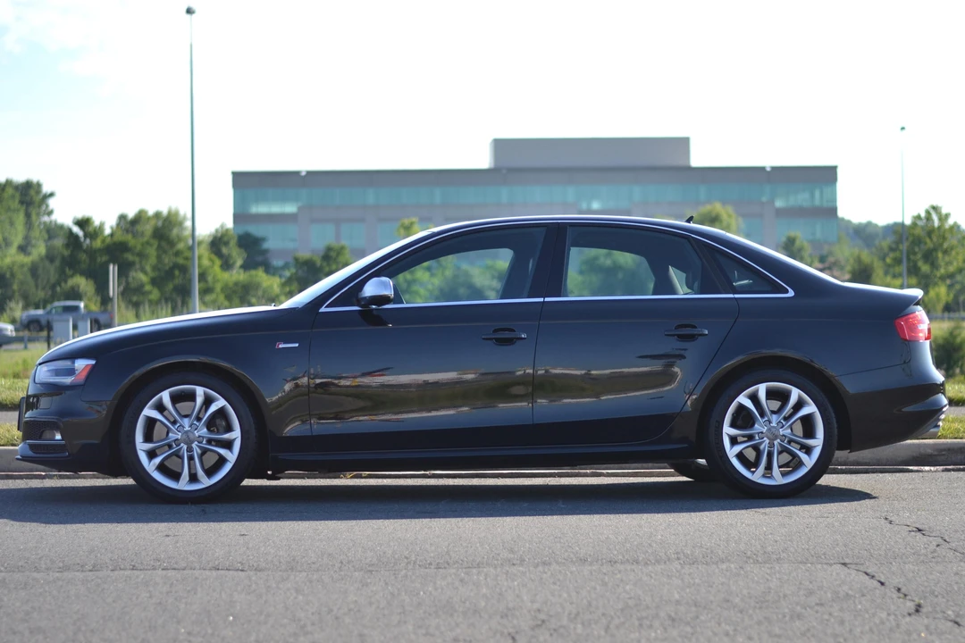 2013 Audi B8 S4 - Image 3 of 19