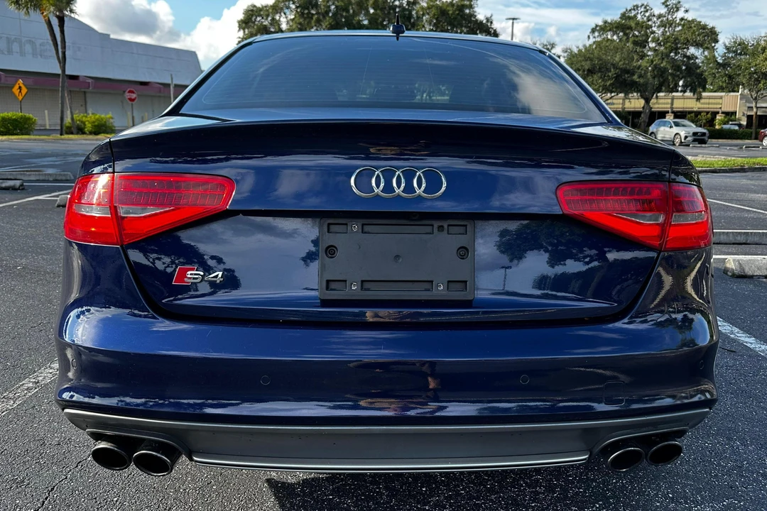 2013 Audi B8 S4 - Image 5 of 31