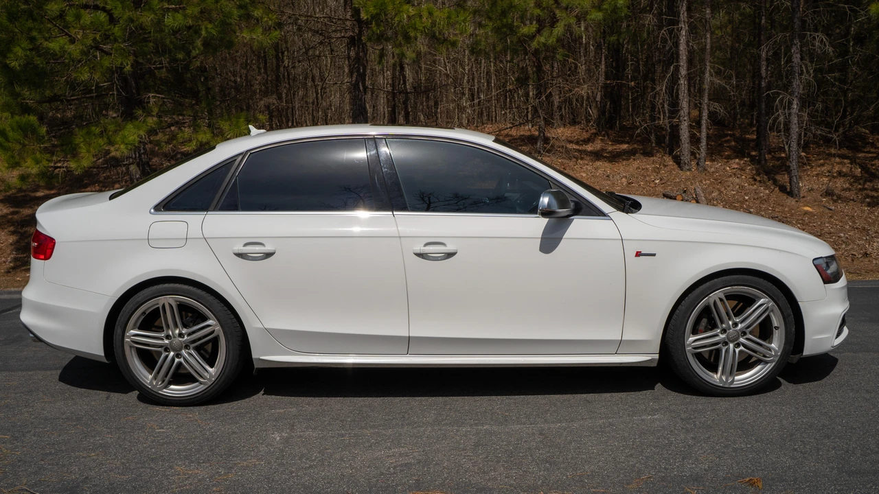 2013 Audi B8 S4 - Image 14 of 31