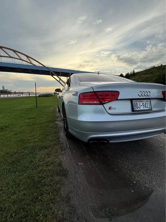 2013 Audi D4 S8 - Image 11 of 14