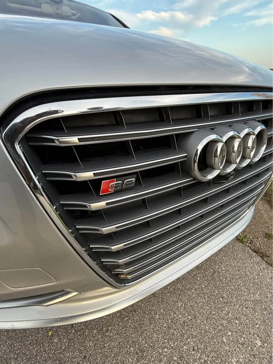 2013 Audi D4 S8 - Image 13 of 14