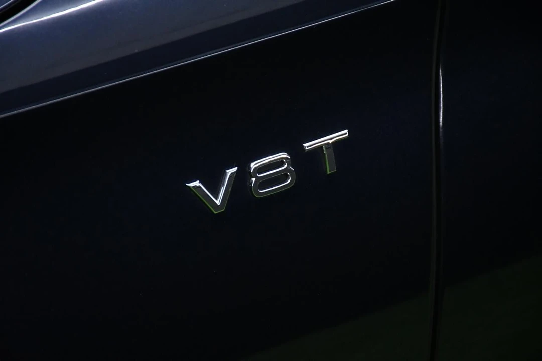 2013 Audi D4 S8 - Image 9 of 21