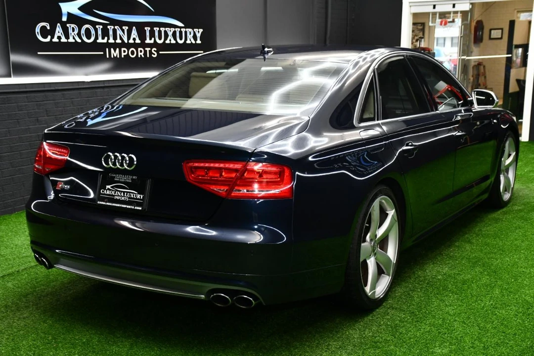 2013 Audi D4 S8 - Image 4 of 21