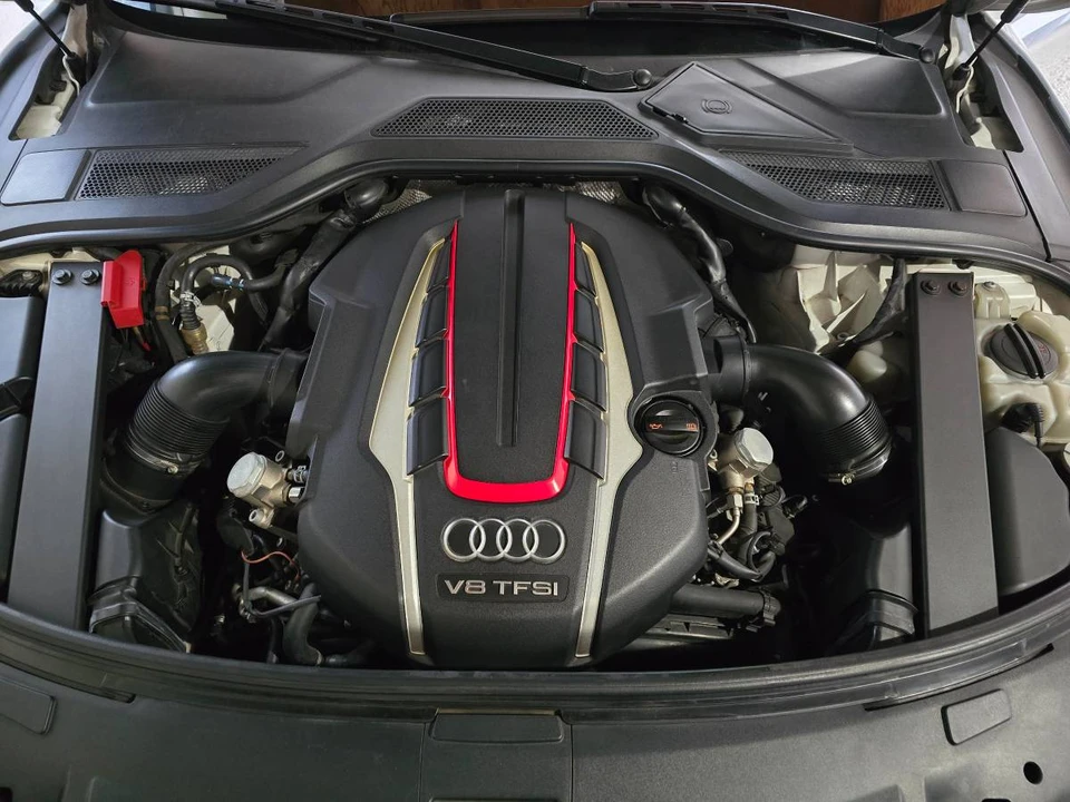 2013 Audi D4 S8 - Image 11 of 11