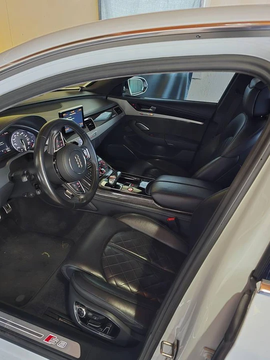 2013 Audi D4 S8 - Image 8 of 11