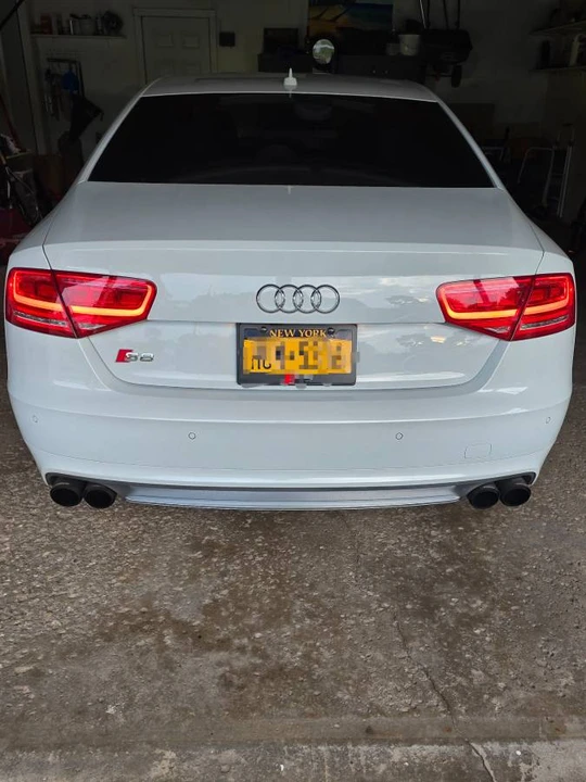 2013 Audi D4 S8 - Image 5 of 11